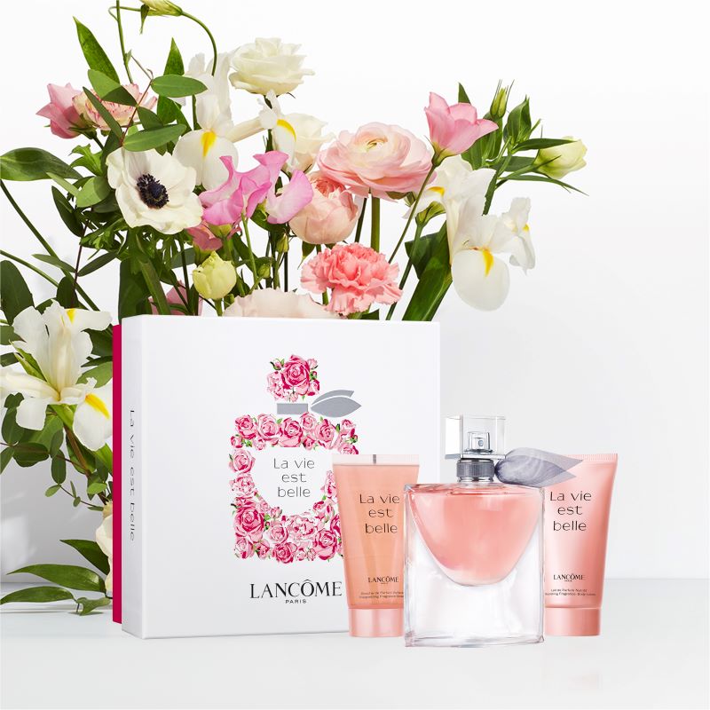 La Vie Est Belle Set